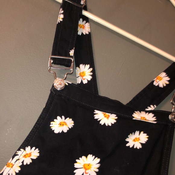 Black Overalls/Skirt with daisies - Picture 2 of 4